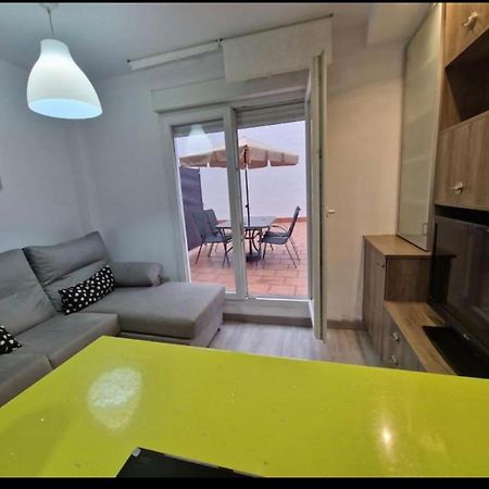 Apartamento Con Terraza Y Parking Χιχόν Δωμάτιο φωτογραφία