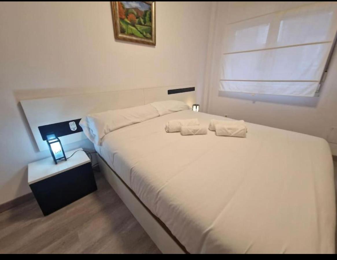 Apartamento Con Terraza Y Parking Χιχόν Δωμάτιο φωτογραφία