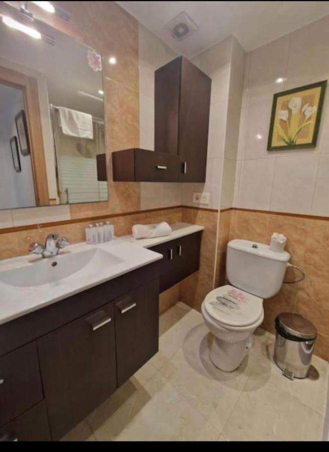 Apartamento Con Terraza Y Parking Χιχόν Δωμάτιο φωτογραφία