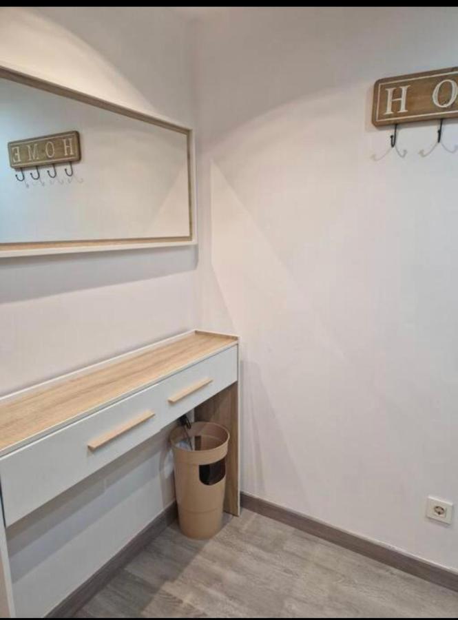 Apartamento Con Terraza Y Parking Χιχόν Δωμάτιο φωτογραφία