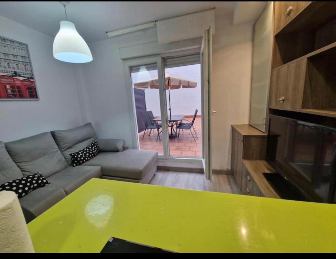 Apartamento Con Terraza Y Parking Χιχόν Δωμάτιο φωτογραφία